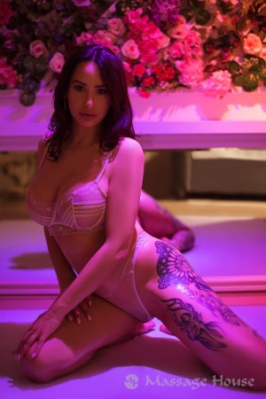 Lingam massage in Budapest