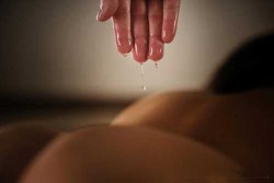 nuru-massage-image